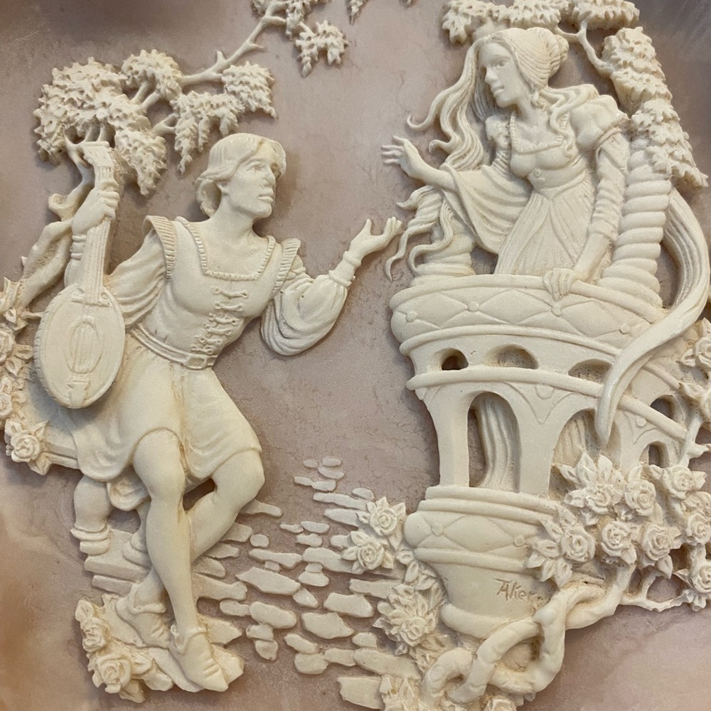 Romeo and Juliet Bradford Exchange Numbered. Very Elegant - Picture 5 of 8